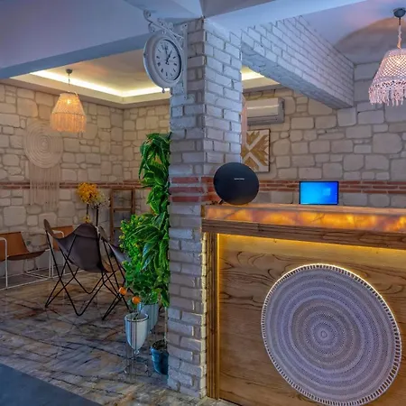Borsa Rooms & Villas فندق *